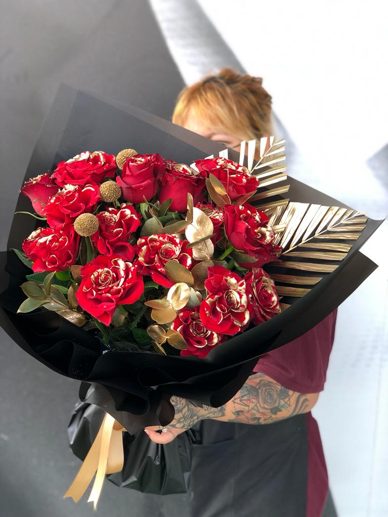 gift for my girl red roses