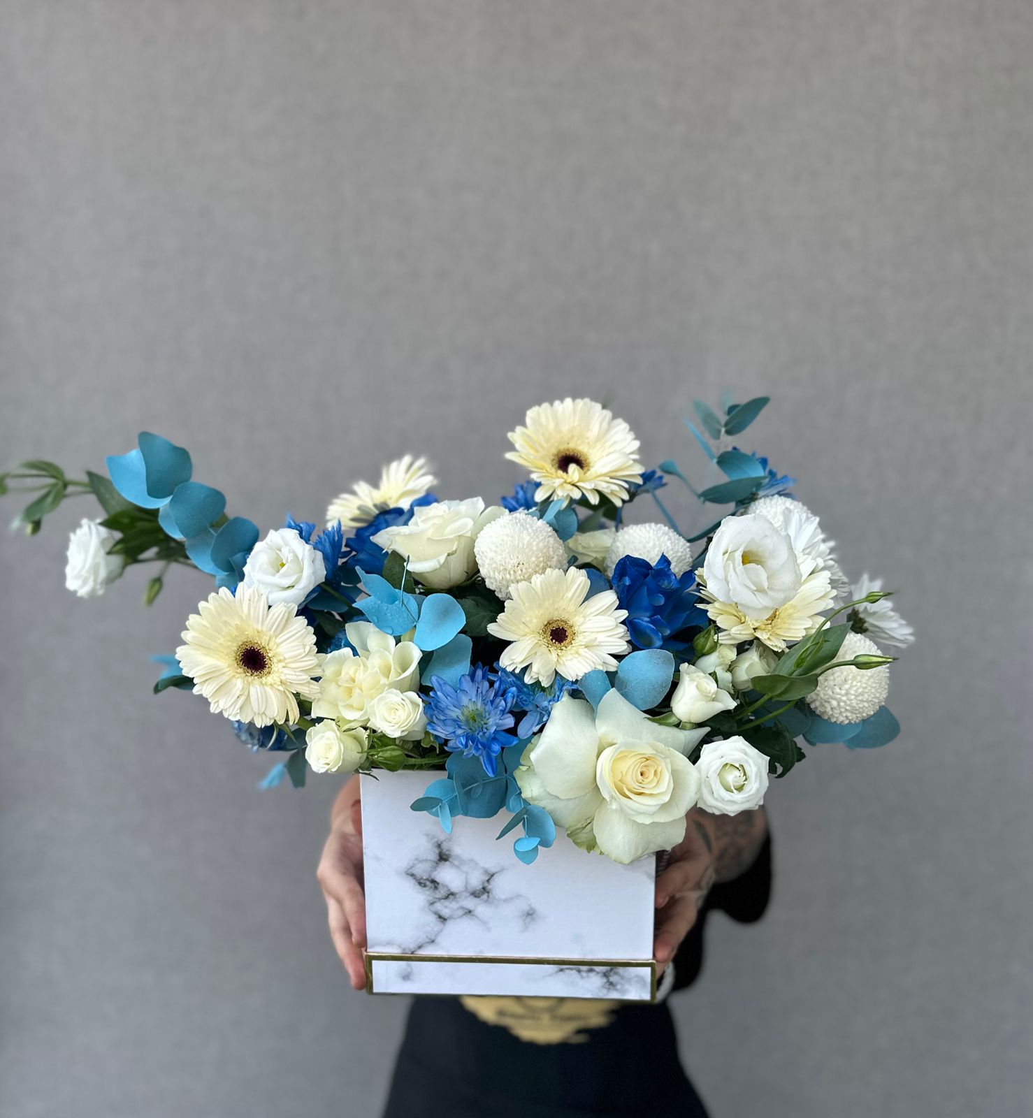 order flower box blue